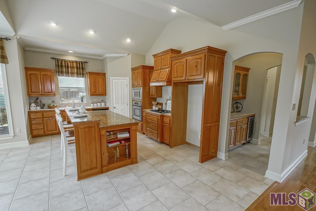 9029 Spring Grove Drive Baton Rouge, LA 70809 - Photo 3 of 39 Gallery Image 3