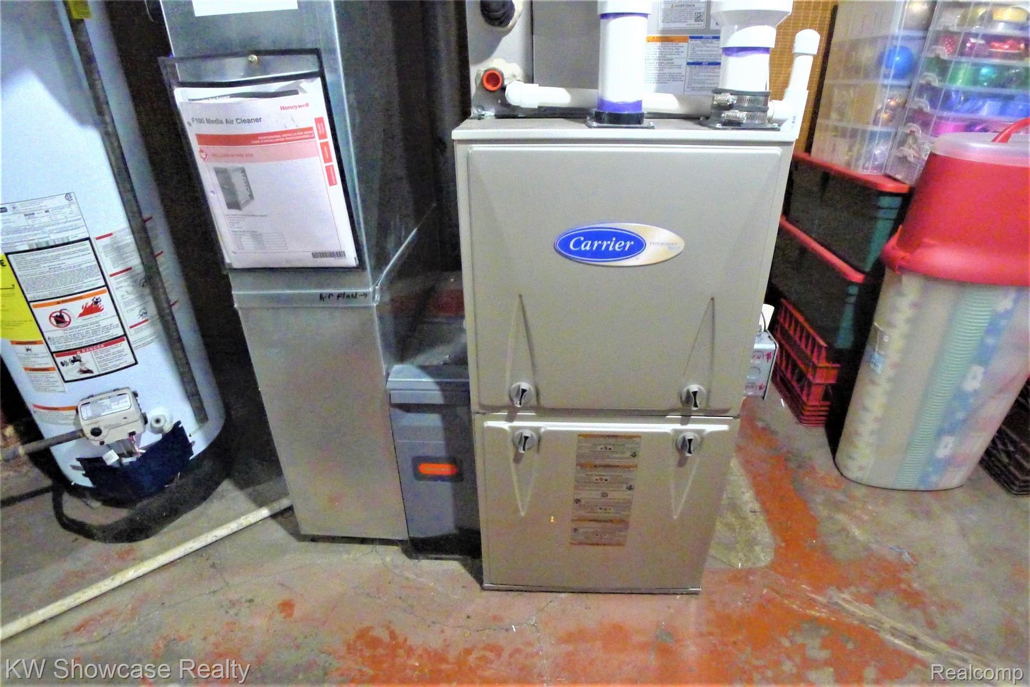 20934 Moross Road Grosse Pointe, MI 48236 - Photo 27 of 31 Newer Carrier Hi-Efficiency Furnace w/ Humidifier, box filter system.