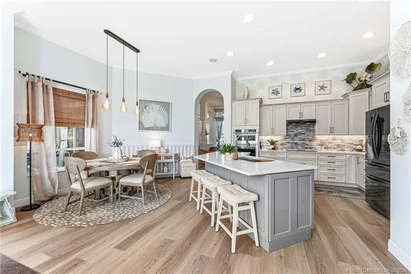 $945,000 | 6919 Southeast Sleepy Hollow Lane, Stuart, FL 34997