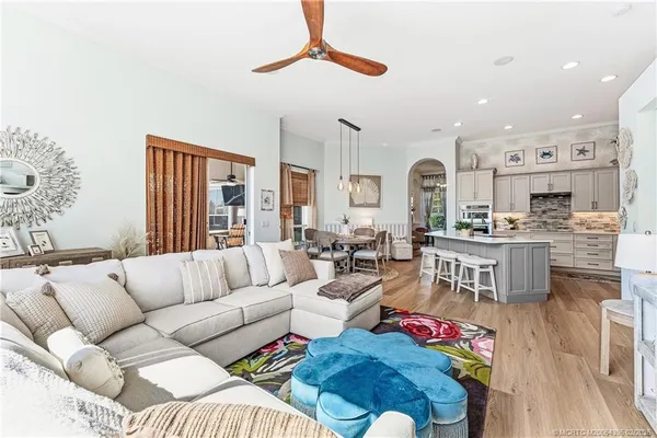 $945,000 | 6919 Southeast Sleepy Hollow Lane, Stuart, FL 34997