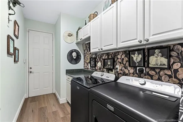 $945,000 | 6919 Southeast Sleepy Hollow Lane, Stuart, FL 34997