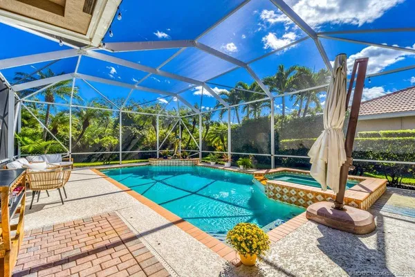 $945,000 | 6919 Southeast Sleepy Hollow Lane, Stuart, FL 34997