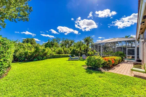 $945,000 | 6919 Southeast Sleepy Hollow Lane, Stuart, FL 34997