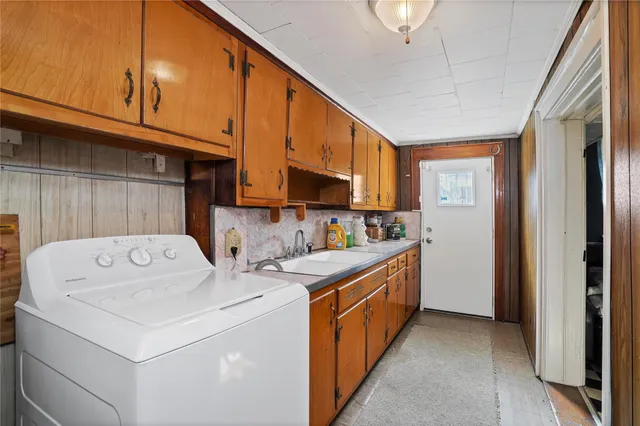 $899,000 | 53-24 66th Street | Maspeth