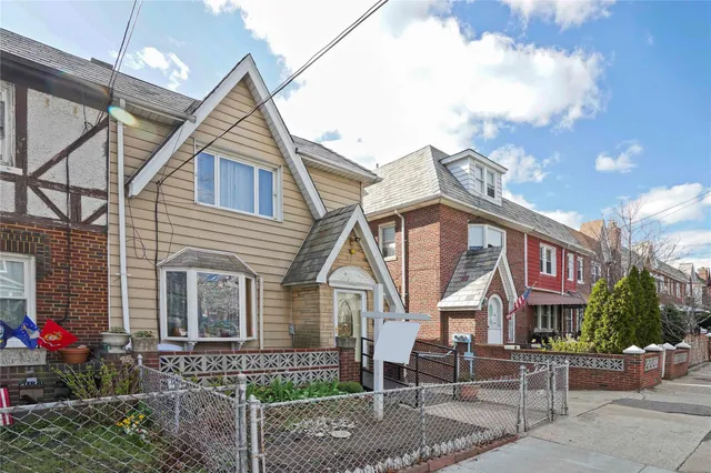 $899,000 | 53-24 66th Street | Maspeth