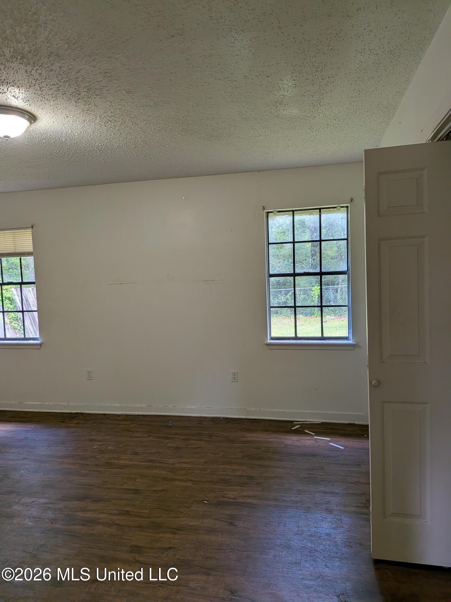 5365 Wynndyke Circle Jackson, MS 39209 - Photo 14 of 23 walkthrough-photo-14