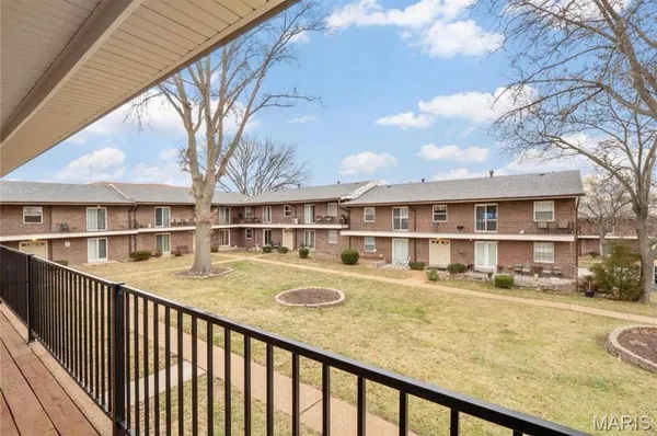 $1,500 | 6905 Colonial Woods Drive, Unit 2, St. Louis, MO 63129