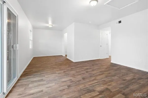 $1,500 | 6905 Colonial Woods Drive, Unit 2, St. Louis, MO 63129