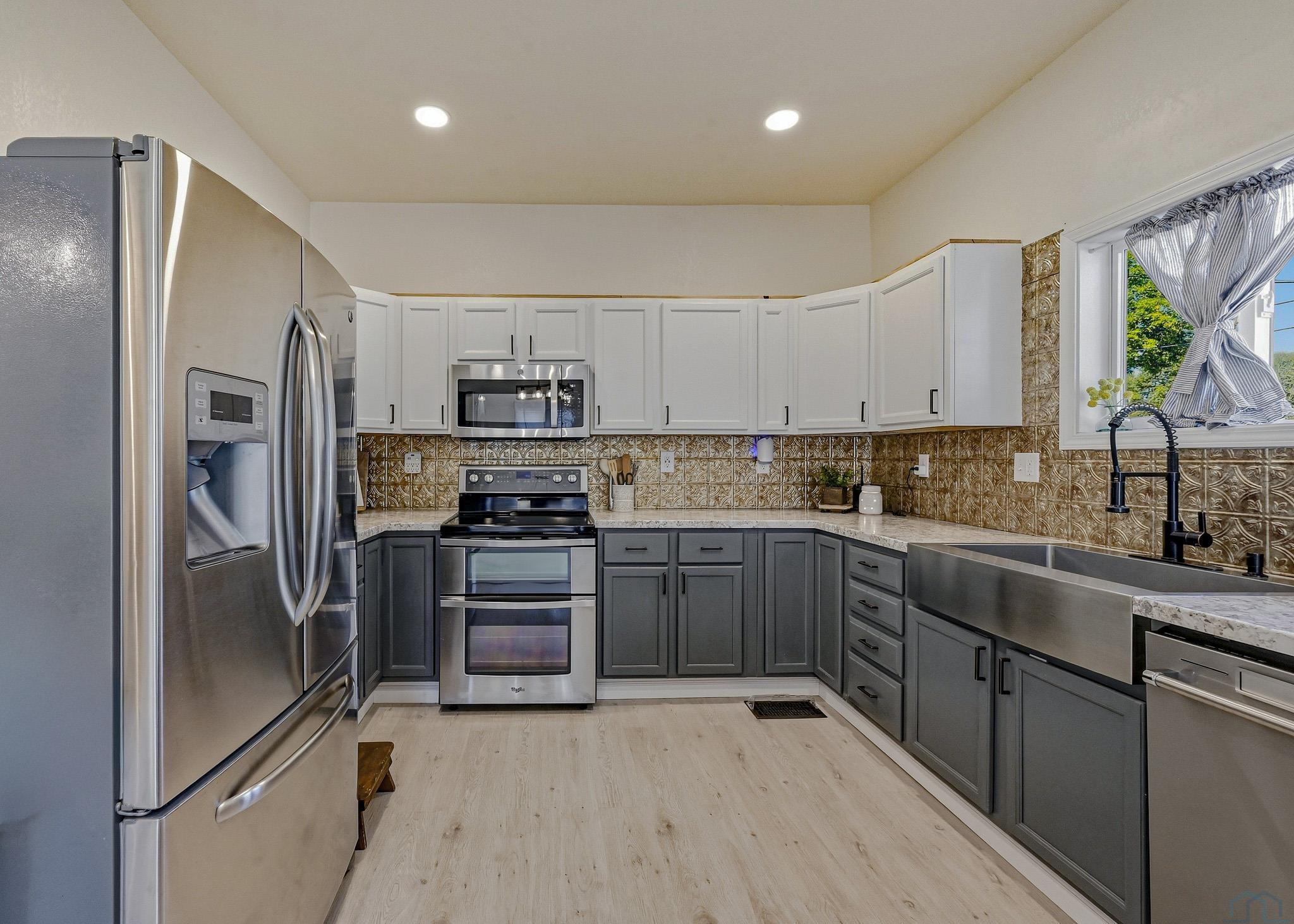 253 Main Street Kingsley, IA 51028 - Photo 10 of 27 Gallery Image 10