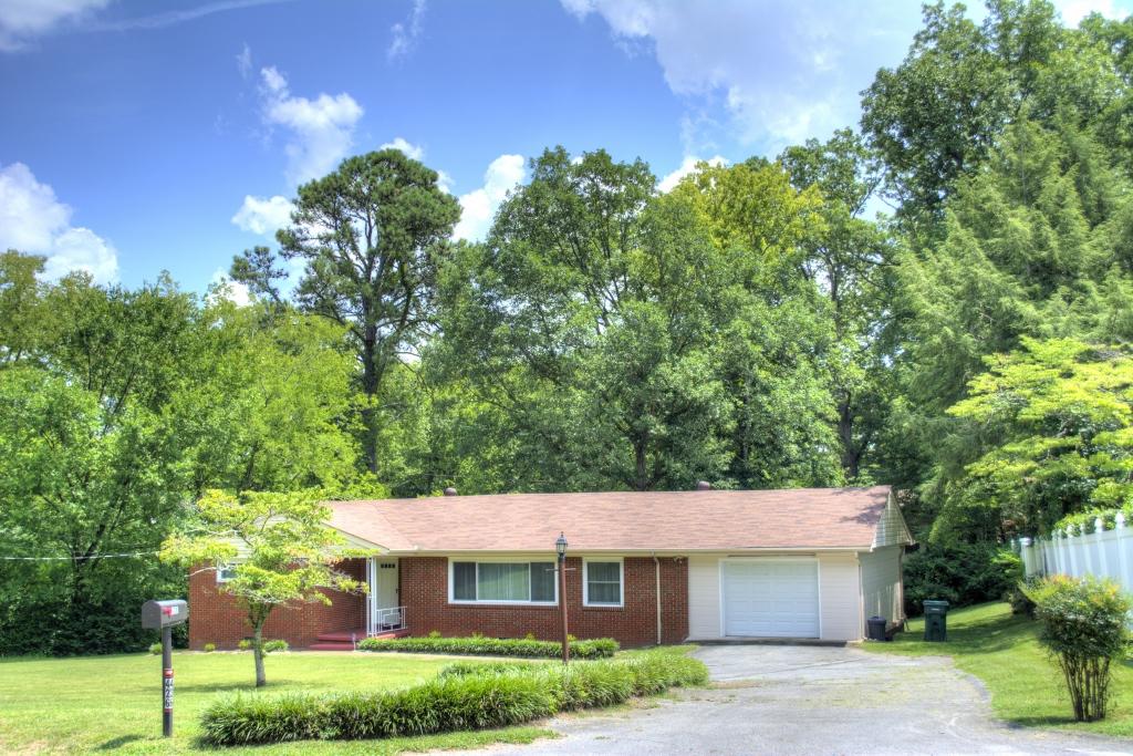 426 Talley Road Chattanooga, TN 37411 - Photo 2 of 41 DSC_0010_1_2 (1024x683)