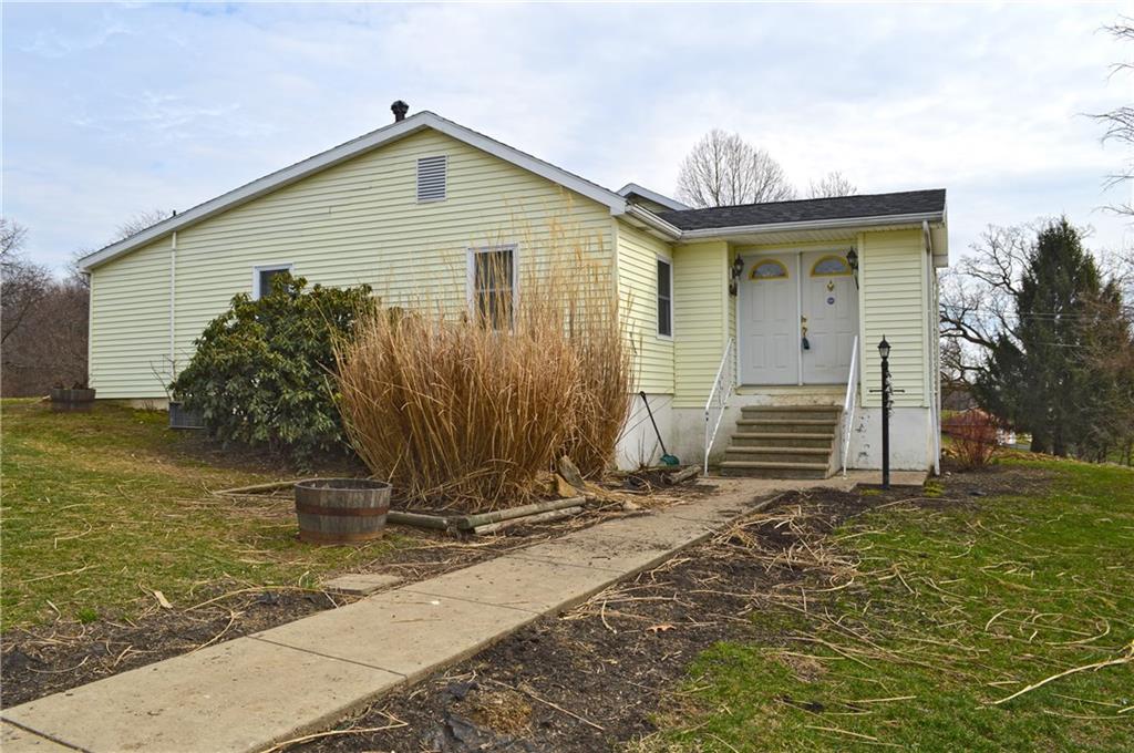 905 Deerfield Road Washington, PA 15301 - Photo 2 of 23