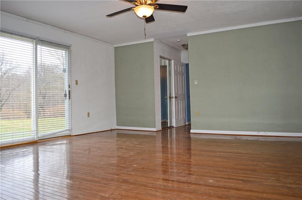 905 Deerfield Road Washington, PA 15301 - Photo 4 of 23