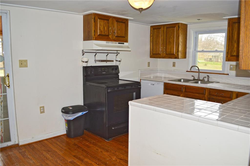 905 Deerfield Road Washington, PA 15301 - Photo 9 of 23