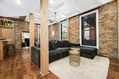 $400,000 | 540 West Belden Avenue, Unit 1C, Chicago, IL 60614
