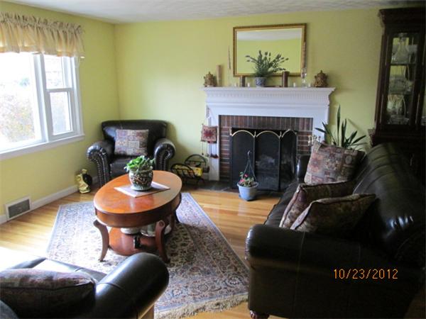 10 Rustic Drive Worcester, MA 01609 - Photo 2 of 10 Gallery Image 2