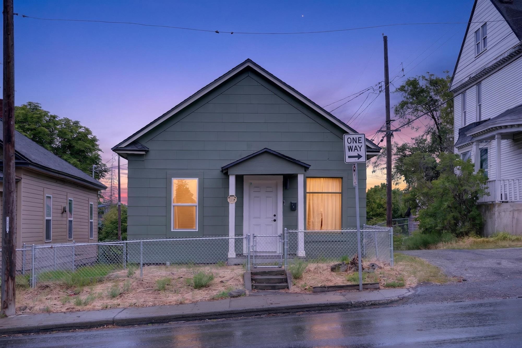 1509 North Maple Street Spokane, WA 99201 - Photo 1 of 33
