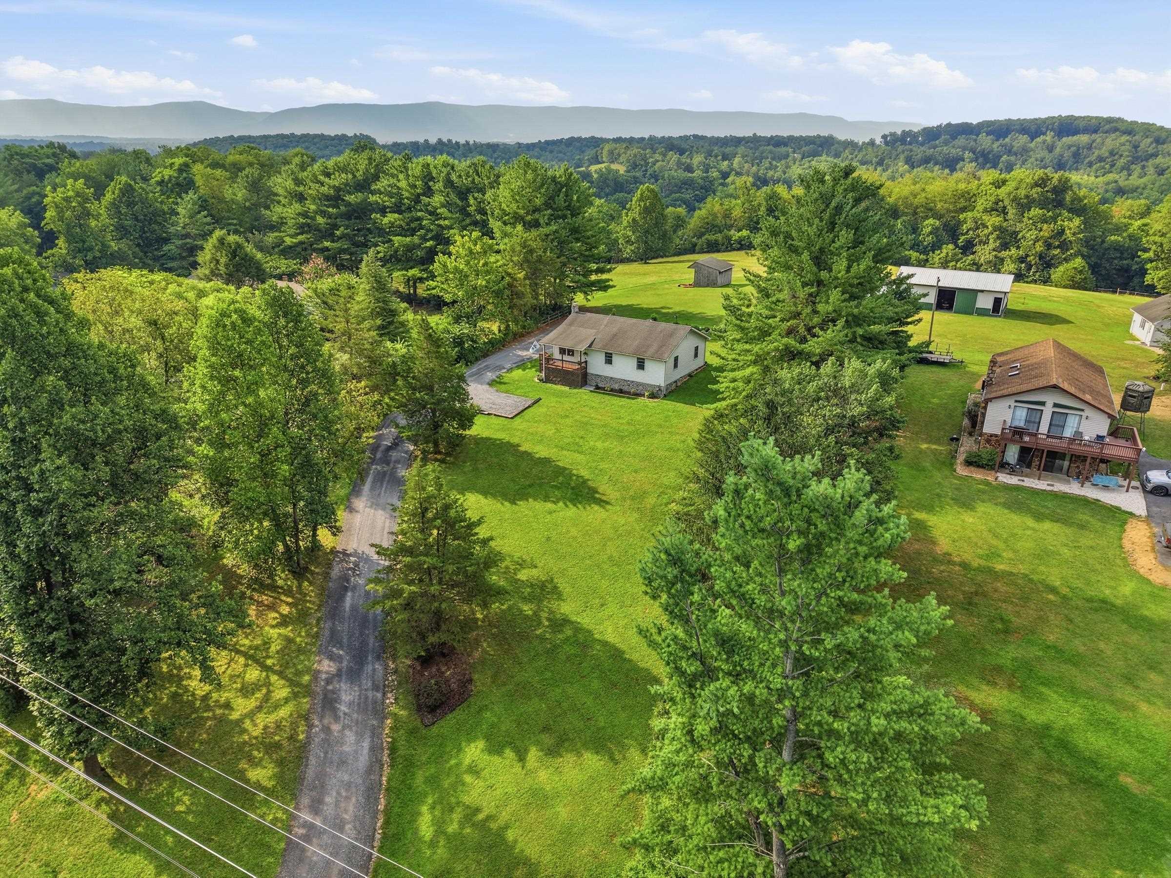 2756 Ridge Hollow Road Edinburg, VA 22824 - Photo 3 of 52 Gallery Image 3