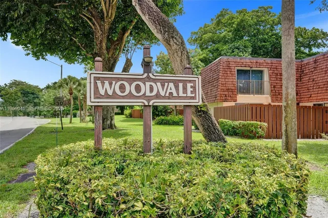 $390,000 | 2080 Southwest 90th Avenue, Unit C13, Davie, FL 33324
