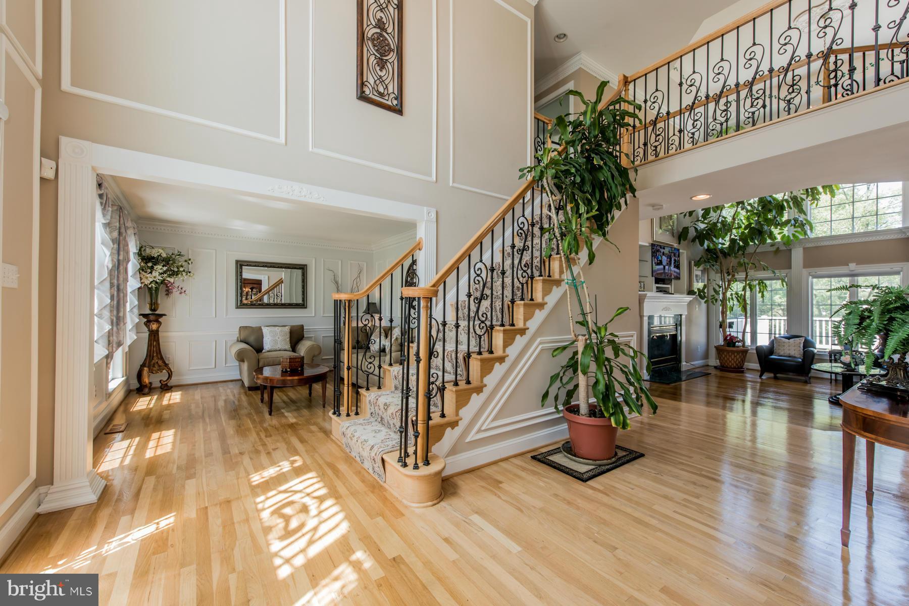 5075 Jericho Road Columbia, MD 21044 - Photo 5 of 30 Foyer
