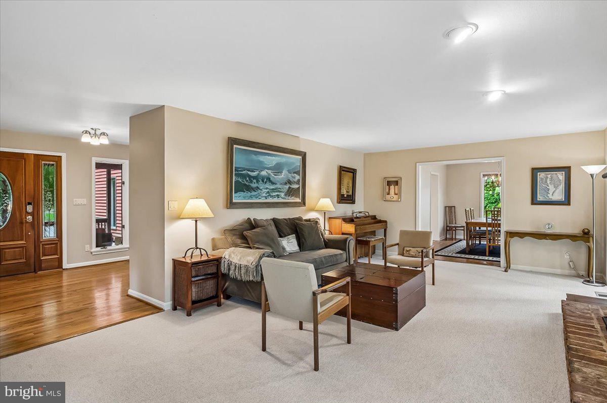 120 Kingswood Road Annapolis, MD 21401 - Photo 11 of 56 Living Room