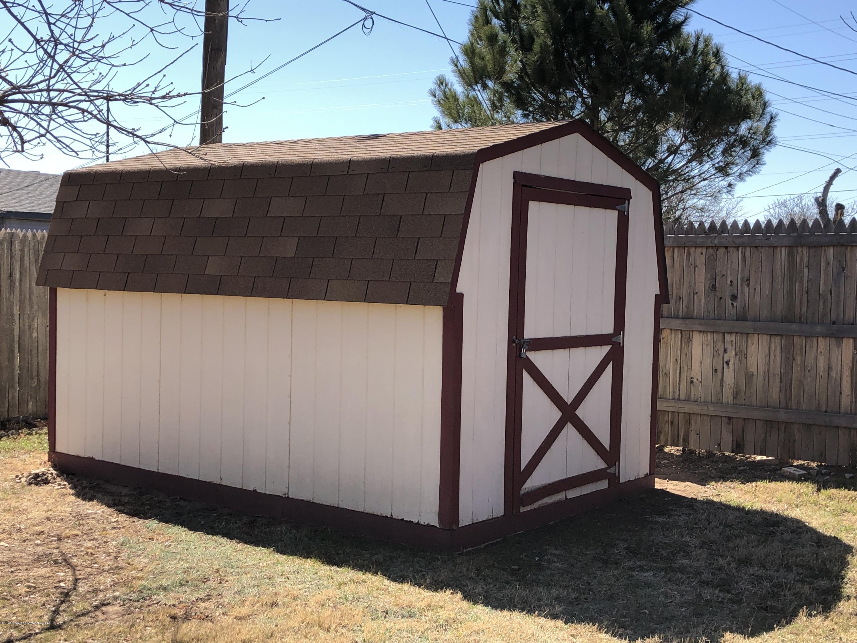 2409 Darrell Avenue Amarillo, TX 79110 - Photo 21 of 26 storage shed
