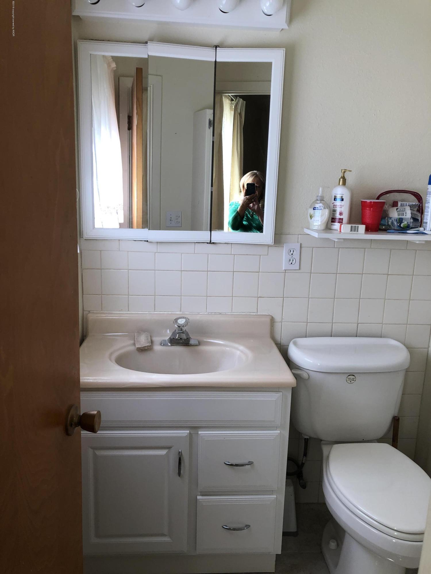 2409 Darrell Avenue Amarillo, TX 79110 - Photo 7 of 26 master bathroom
