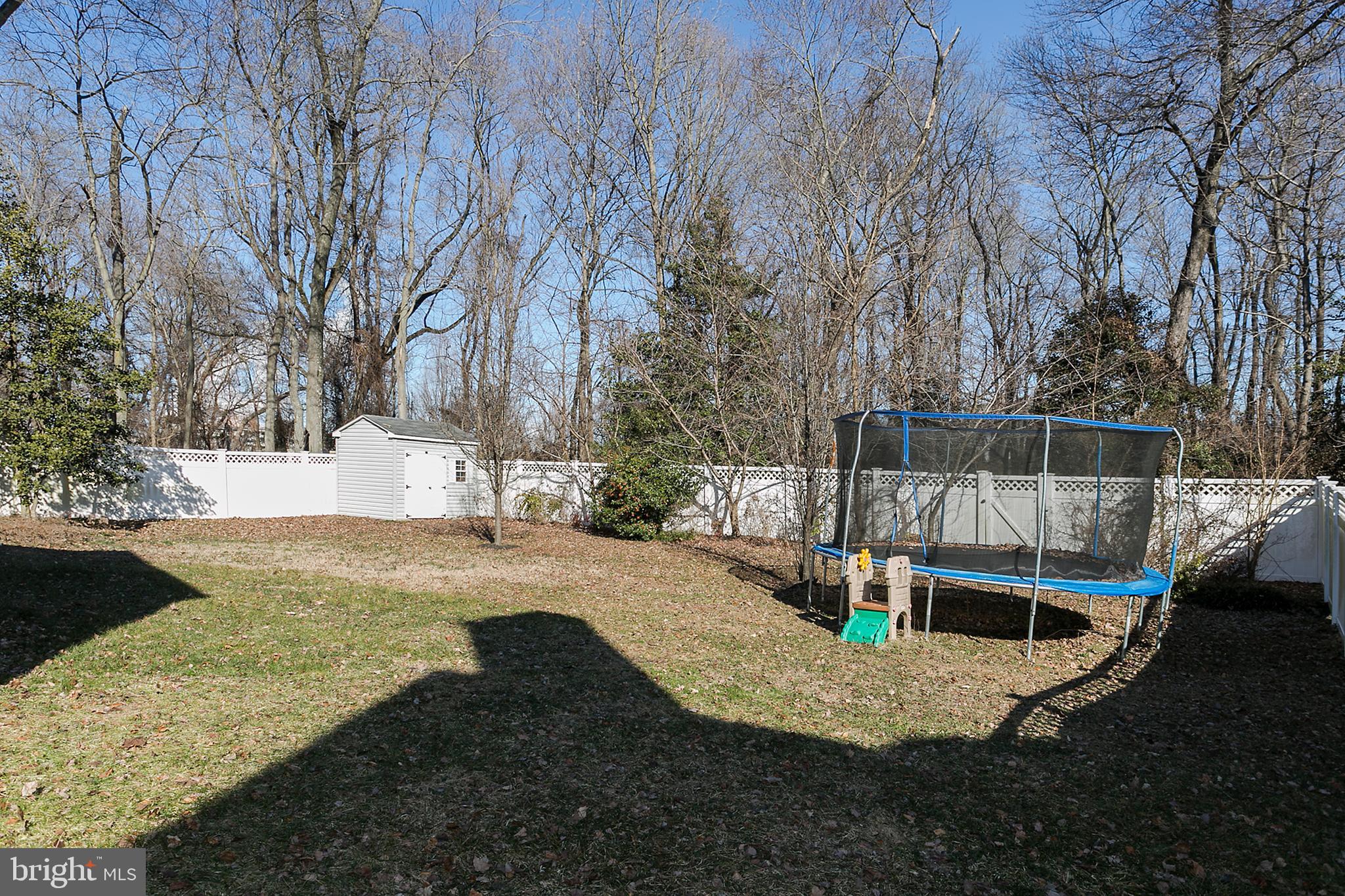 13 Johnson Road Pasadena, MD 21122 - Photo 21 of 28 Large level lot fully fenced!