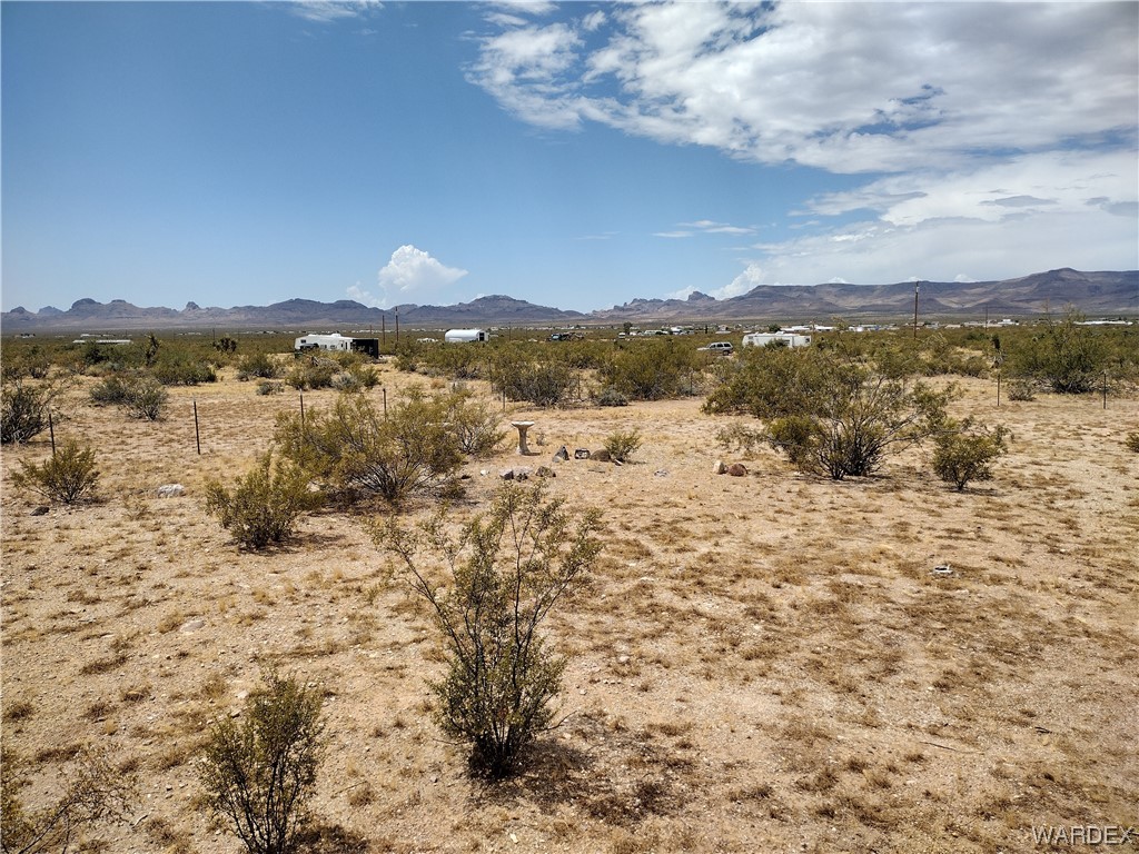 4681 Estrella Road Golden Valley, AZ 86413 - Photo 9 of 28 Gallery Image 9