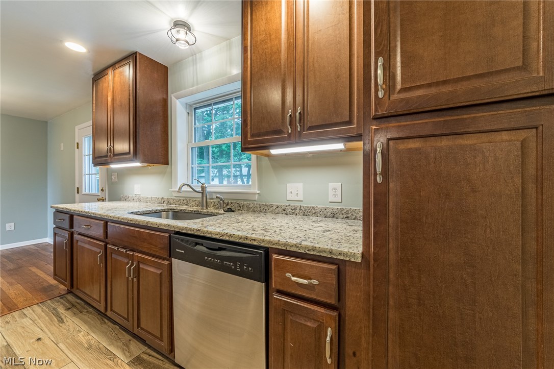 3881 Center Road Perry, OH 44081 - Photo 2 of 34