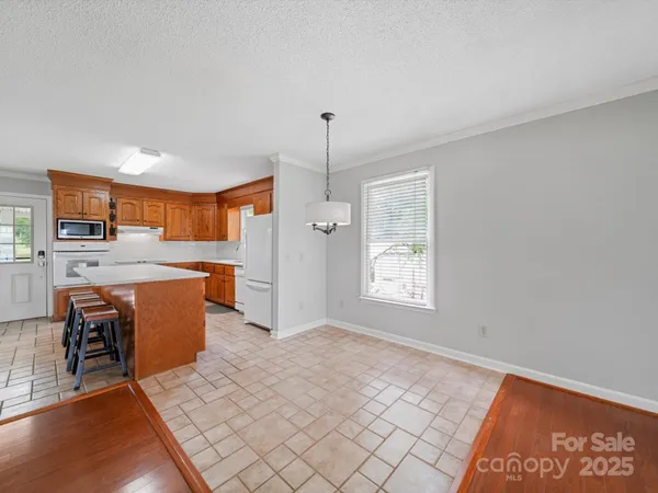 $699,900 | 2364 Lakeside Drive, Liberty Hill, SC 29074