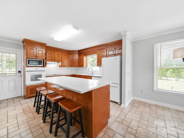 $699,900 | 2364 Lakeside Drive, Liberty Hill, SC 29074