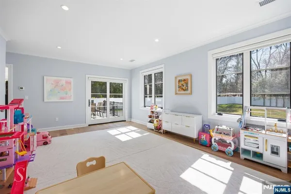 $2,490,000 | 116 Cedar Lane, Closter, NJ 07624