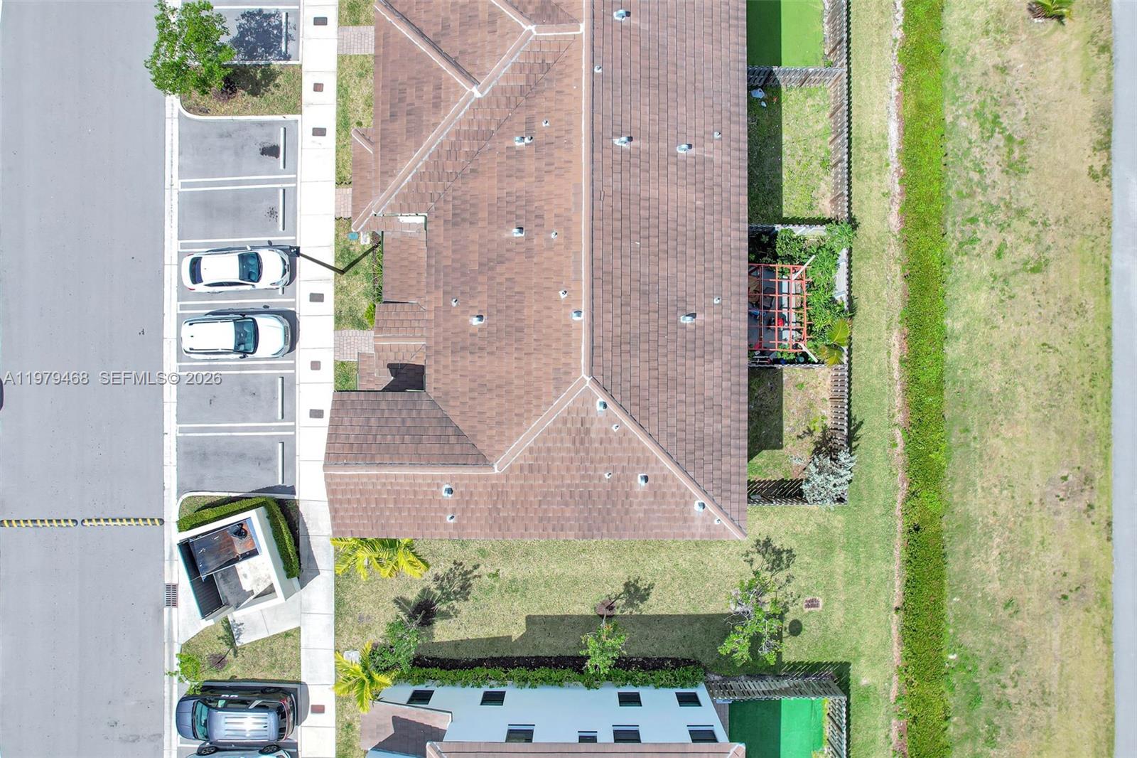 10031 Southwest 228th Terrace Miami, FL 33190 - Photo 12 of 64