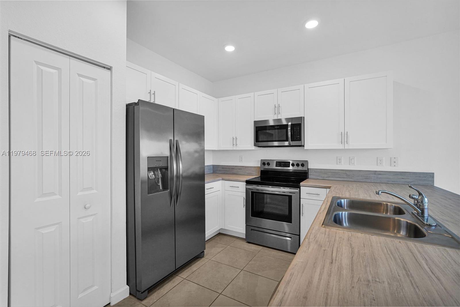 10031 Southwest 228th Terrace Miami, FL 33190 - Photo 42 of 64