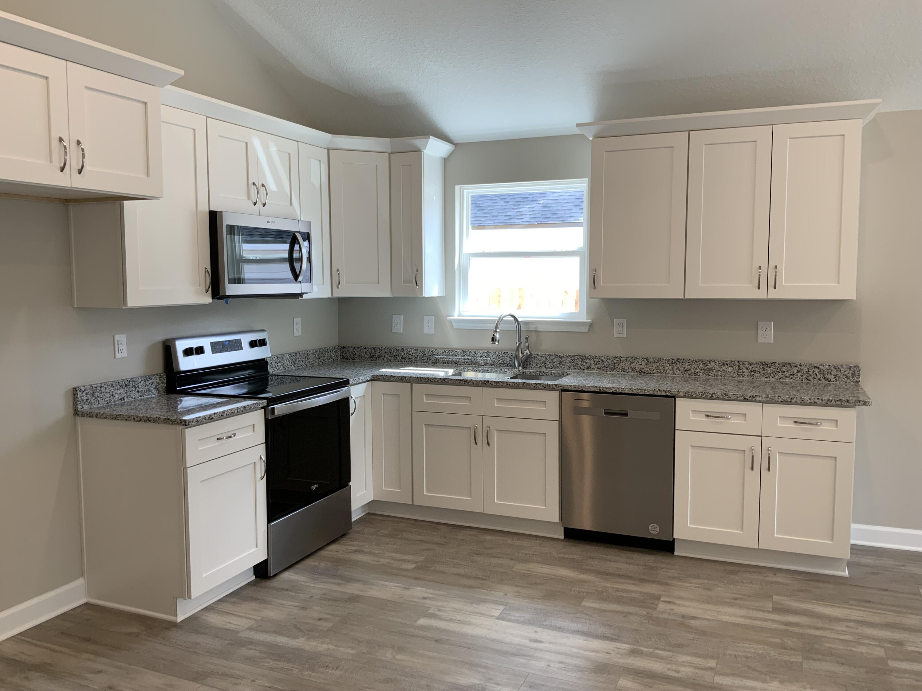 3164 Chestnut Street Crestview, FL 32539 - Photo 4 of 10 4
