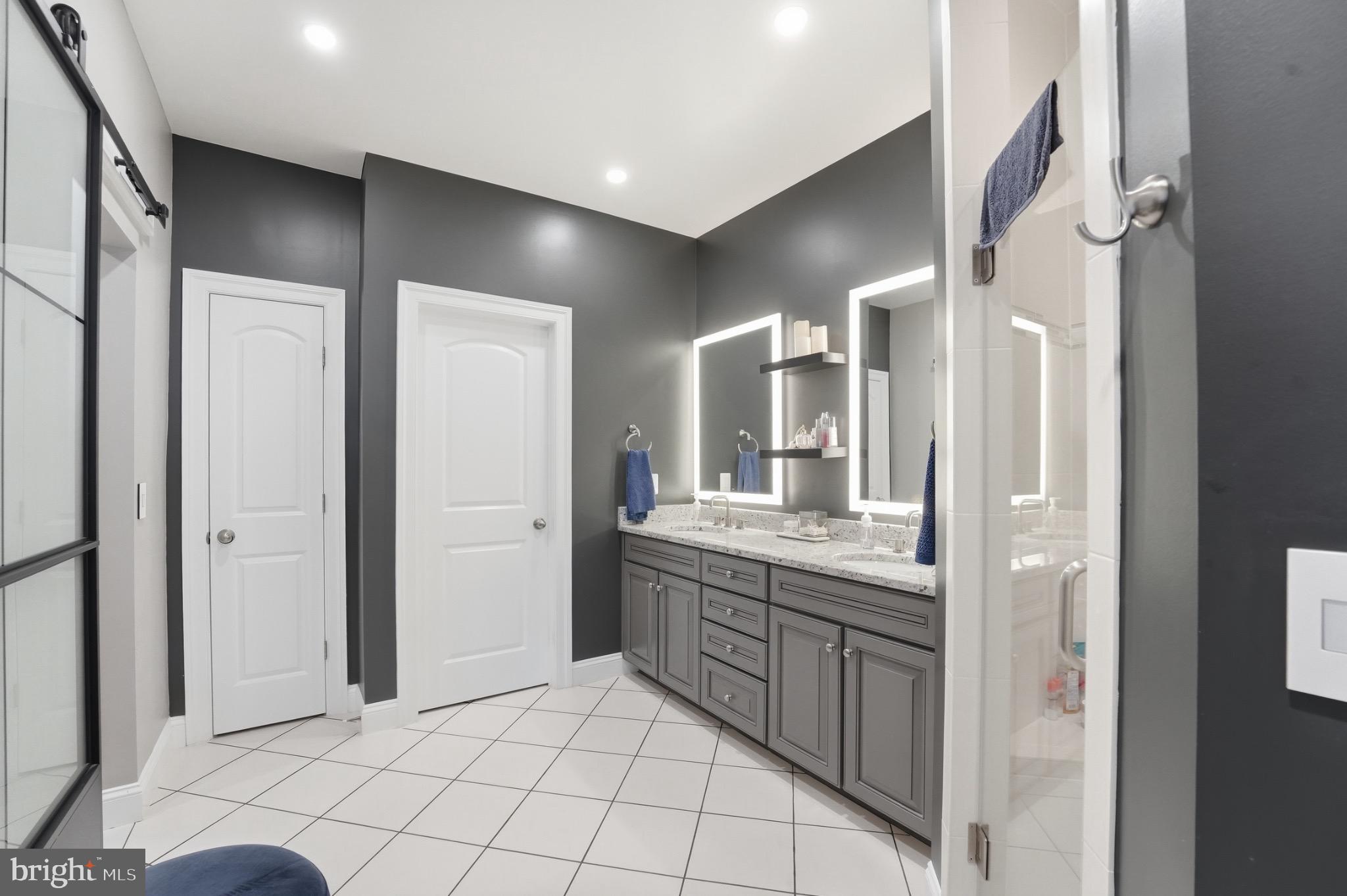 4873 Point Road Warrenton, VA 20187 - Photo 16 of 41 Primary Bathroom