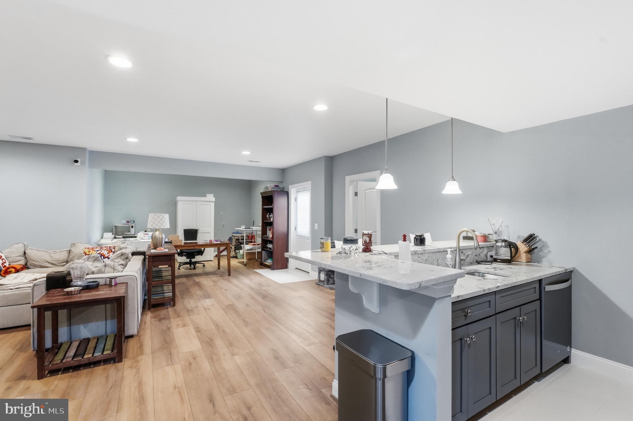 4873 Point Road Warrenton, VA 20187 - Photo 26 of 41 Spacious open-concept living area awaits you.