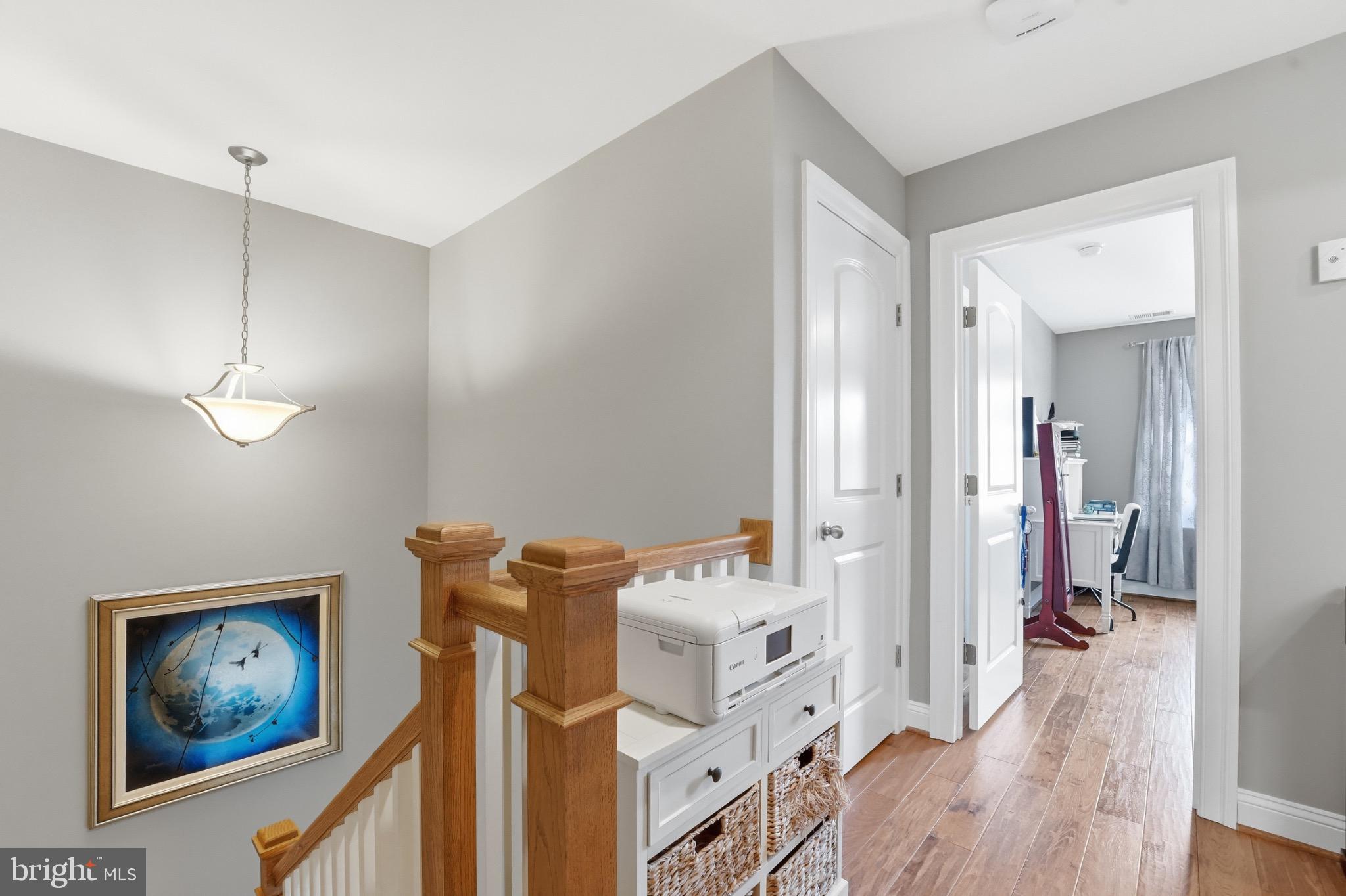 4873 Point Road Warrenton, VA 20187 - Photo 33 of 41 Bright and inviting upstairs hallway.