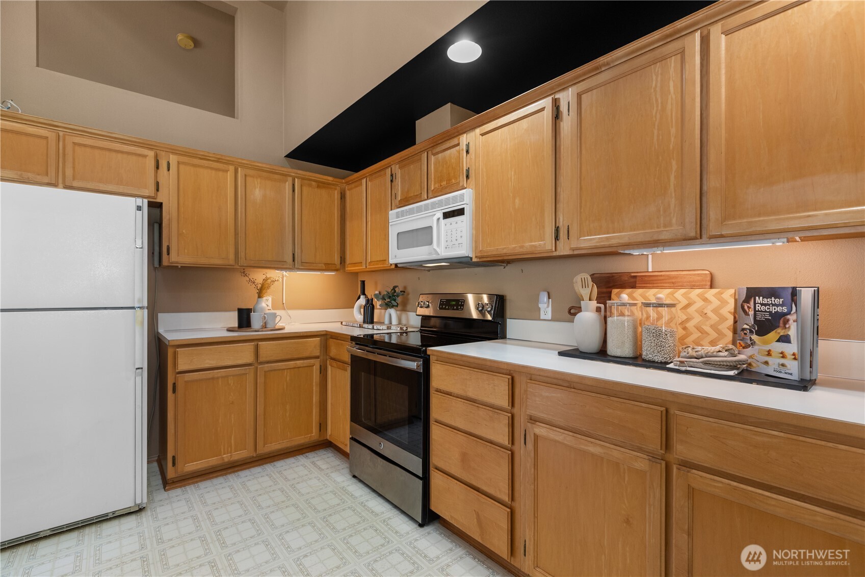 14212 Southeast 188 Way Renton, WA 98058 - Photo 15 of 31 Gallery Image 15