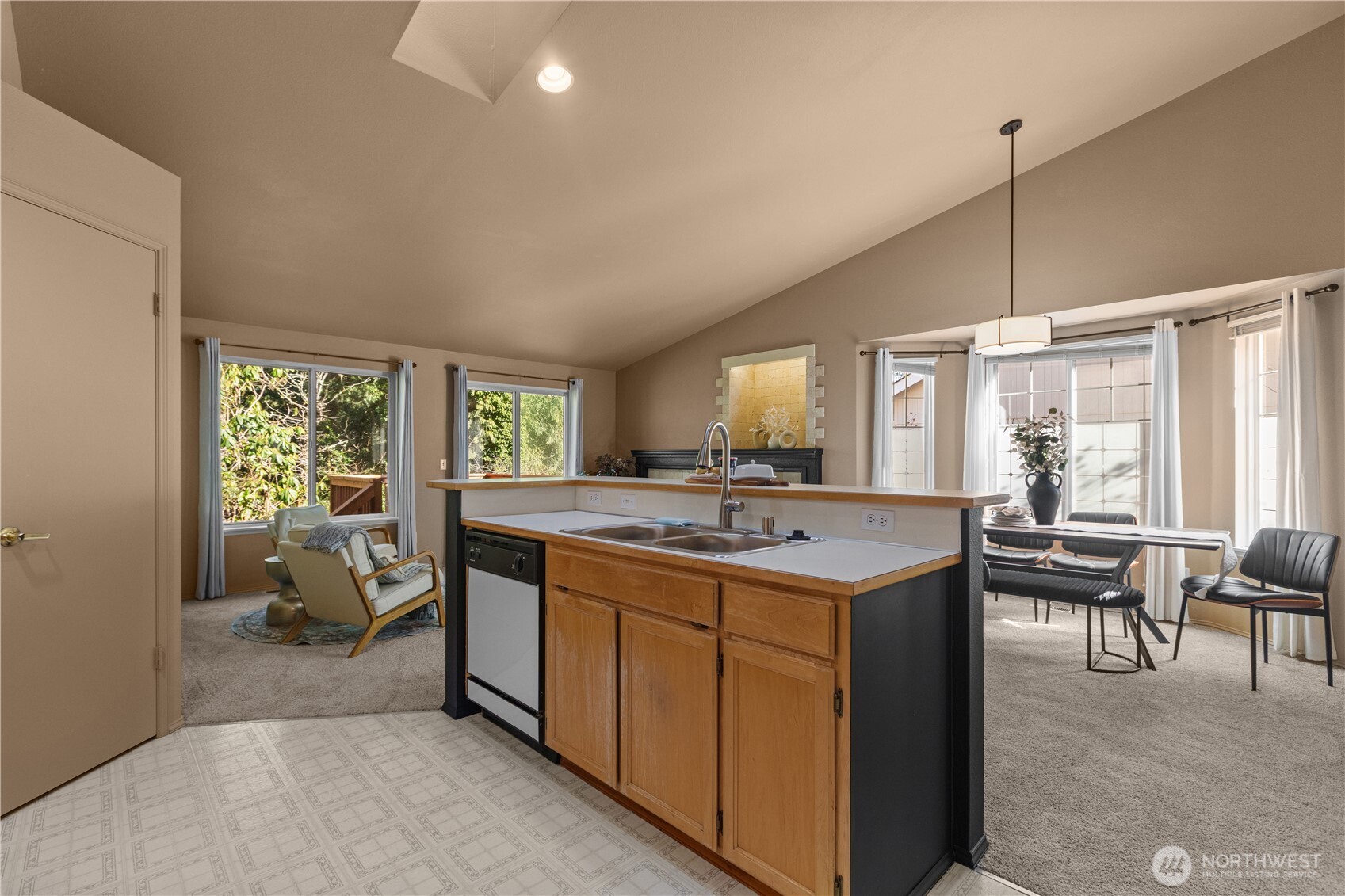 14212 Southeast 188 Way Renton, WA 98058 - Photo 17 of 31 Gallery Image 17