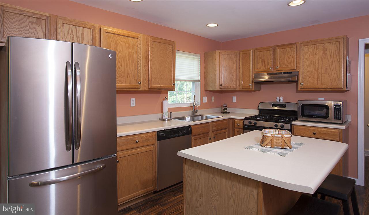 404 Edinburgh Road Middletown, PA 17057 - Photo 3 of 22 Gallery Image 3