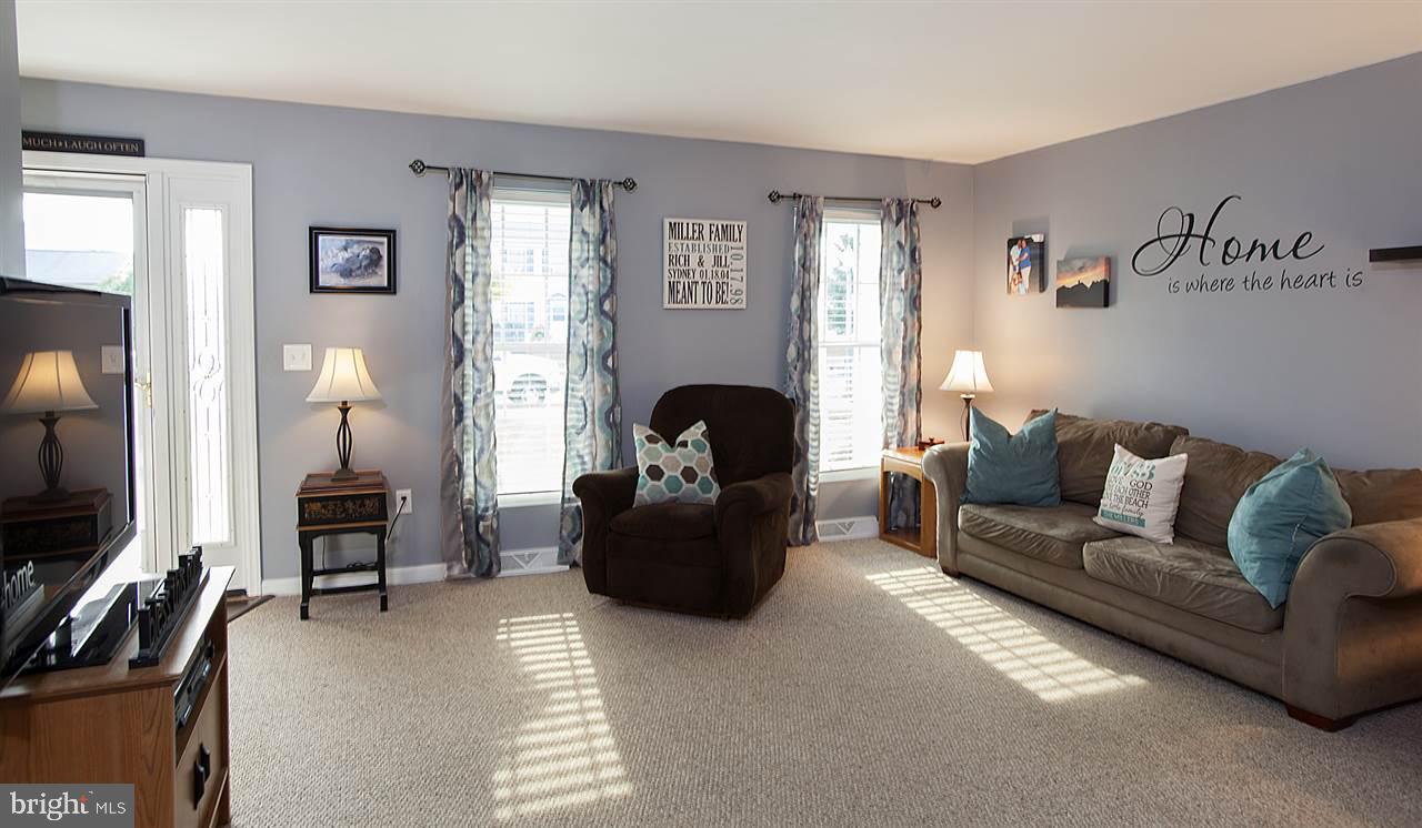 404 Edinburgh Road Middletown, PA 17057 - Photo 8 of 22 Gallery Image 8