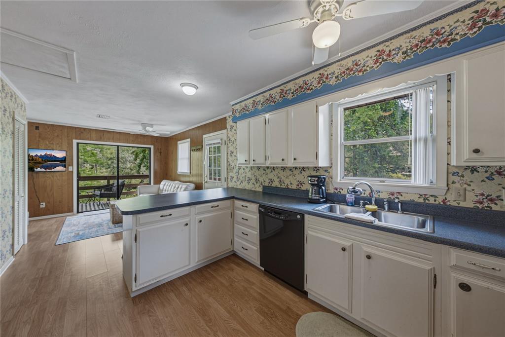 33065 Cedonia Road Dade City, FL 33523 - Photo 18 of 41
