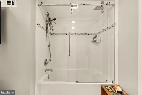 $689,000 | 440 12th Street Northeast, Unit 211, Washington, DC 20002