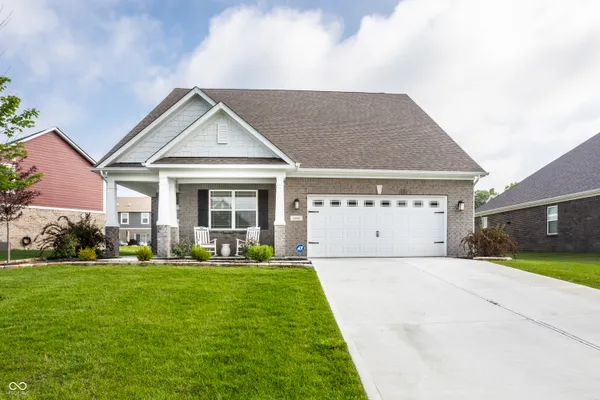 $349,900 | 4866 West Jamestown Trace, New Palestine, IN 46163