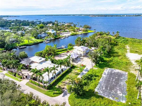 $3,100,000 | 3620 Riverview Boulevard, Bradenton, FL 34209