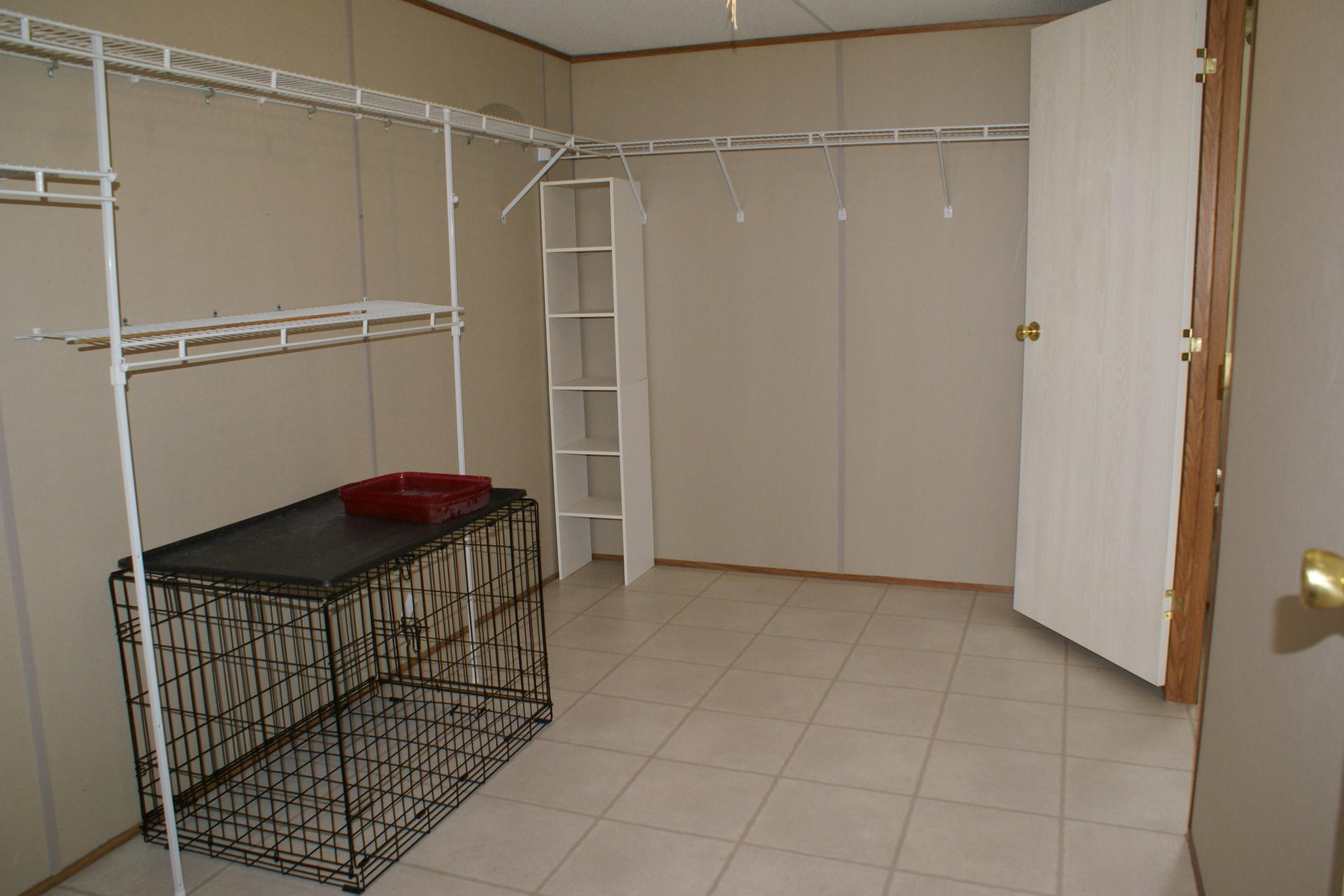 340 Farmington Road Hardy, VA 24101 - Photo 14 of 20 a room that has a rug and a wooden floor