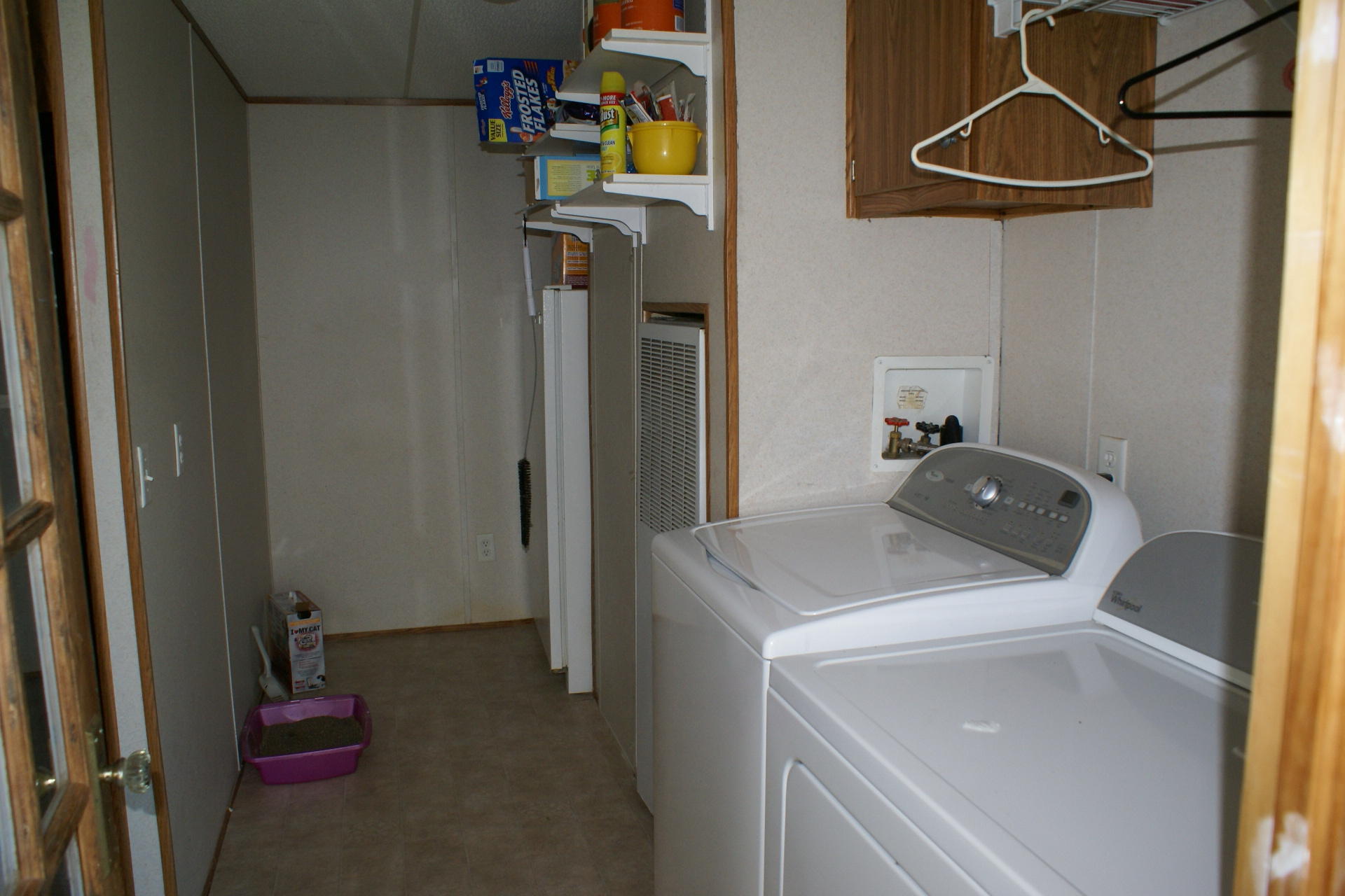 340 Farmington Road Hardy, VA 24101 - Photo 15 of 20 a utility room with dryer and washer