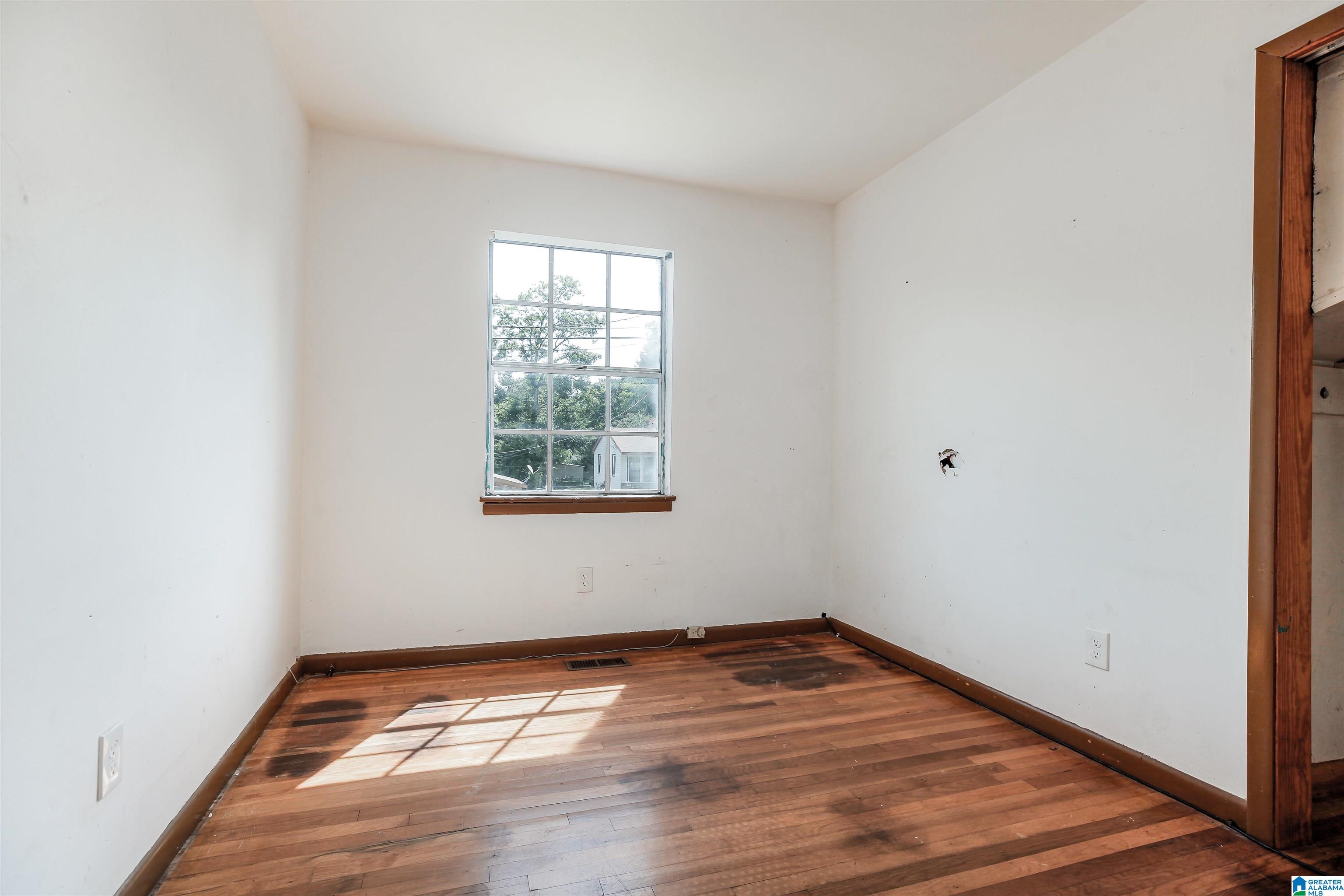 1660 18th Way Southwest Birmingham, AL 35211 - Photo 15 of 25