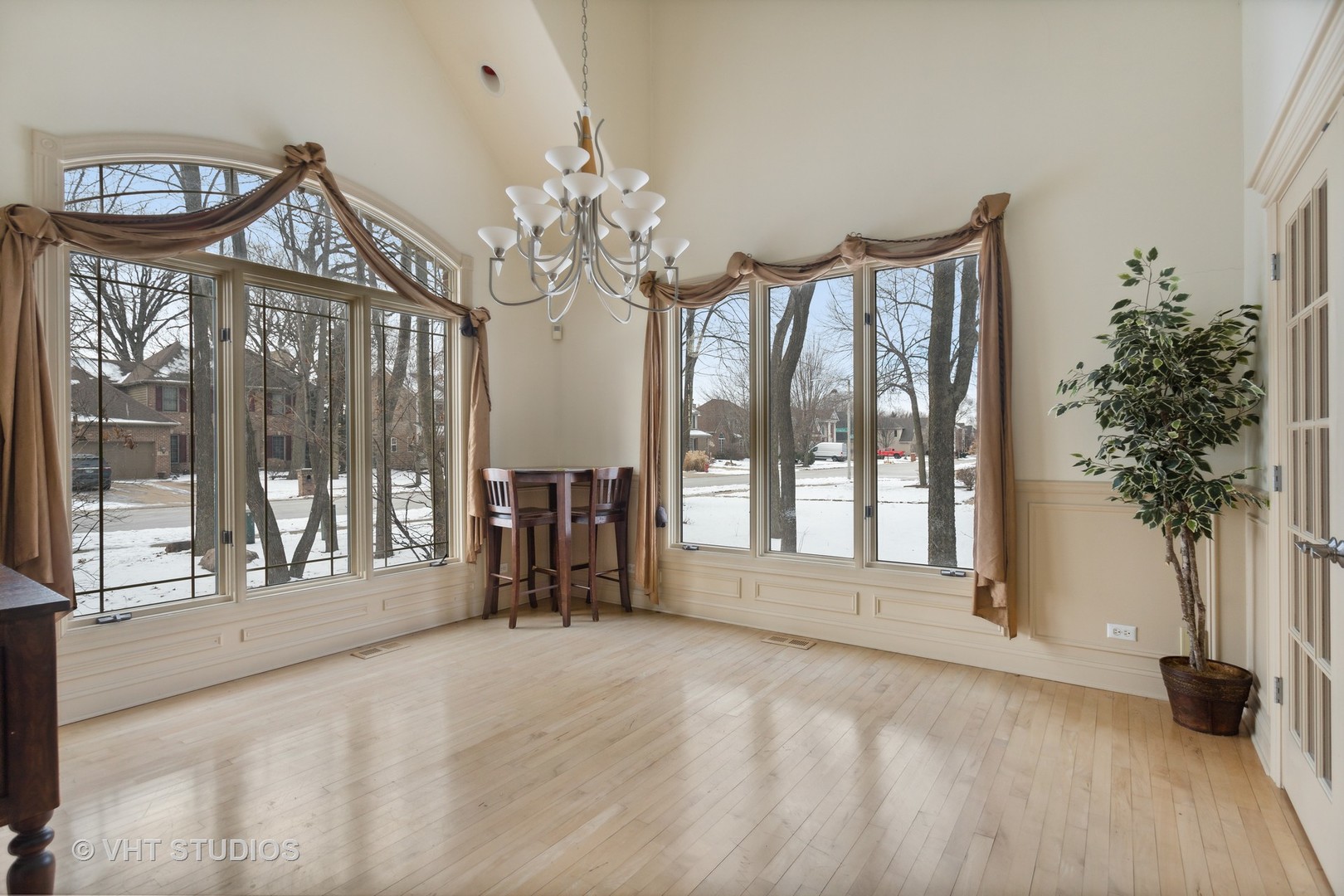 15365 Dan Patch Drive Plainfield, IL 60544 - Photo 10 of 30 a view of a room with balcony and furniture